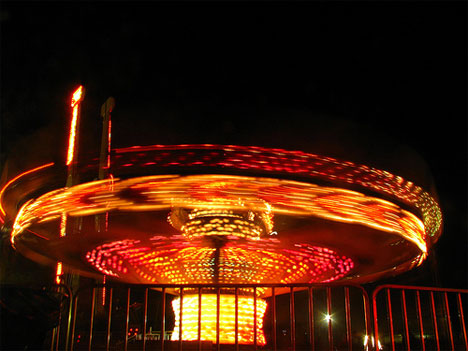 time lapse motion blur photography carnival ride