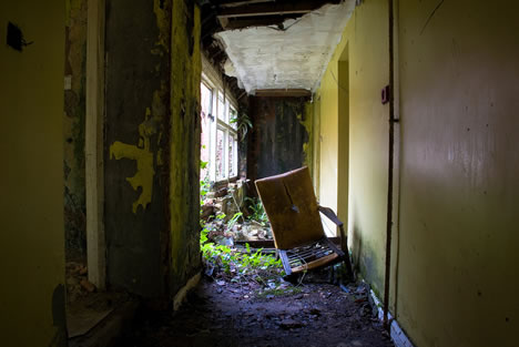 Yellow Chairs on Real Think Tank  Abandoned Mental Asylum Hellingly  Rip  33 Creepy