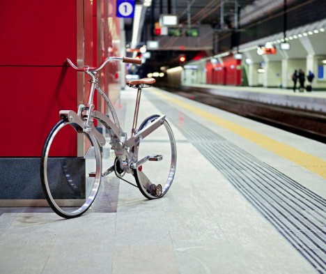 folding bike subway shot