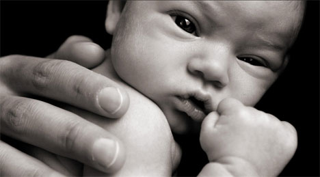 sara heinrichs black and white baby portraits