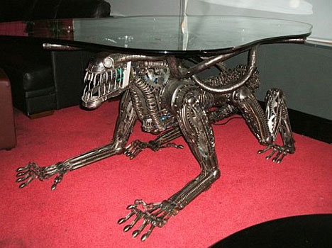 alien-table