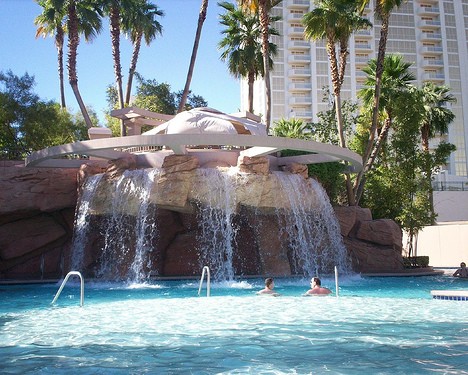 Vegas_Pool_7x