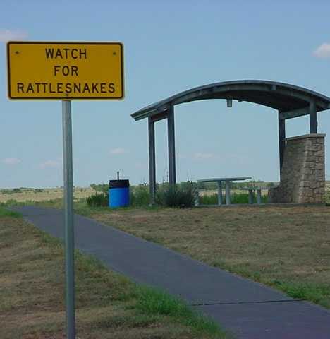 Texas roadsie park abandoned rattlesnakes sign