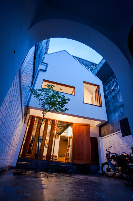 niche urban house hanoi