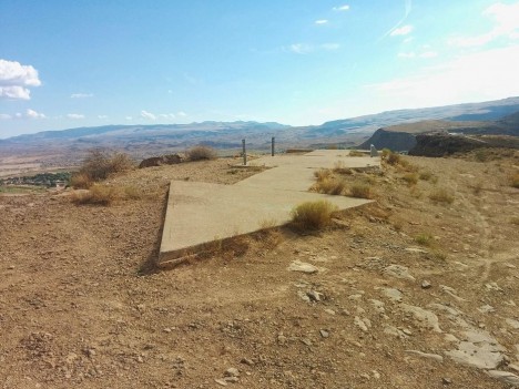 giant concrete airmail arrow