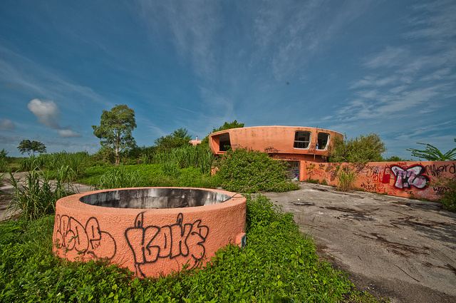 abandoned Florida UFO house