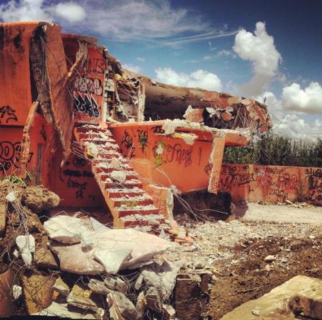 abandoned Florida UFO house demolition August 2013