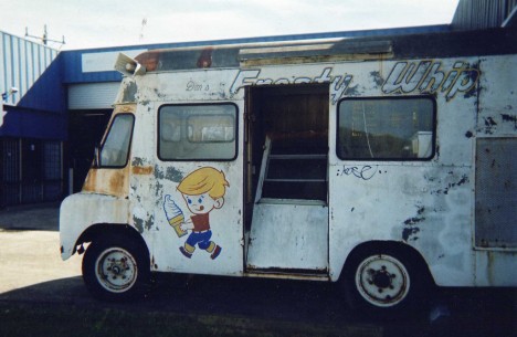 abandoned ice cream truck 6a Frosty Whip