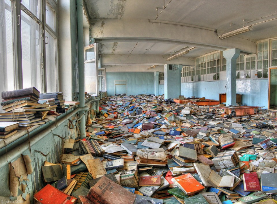 abandoned library 33b