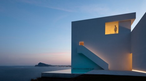 cliff houses ultramodern spain 1