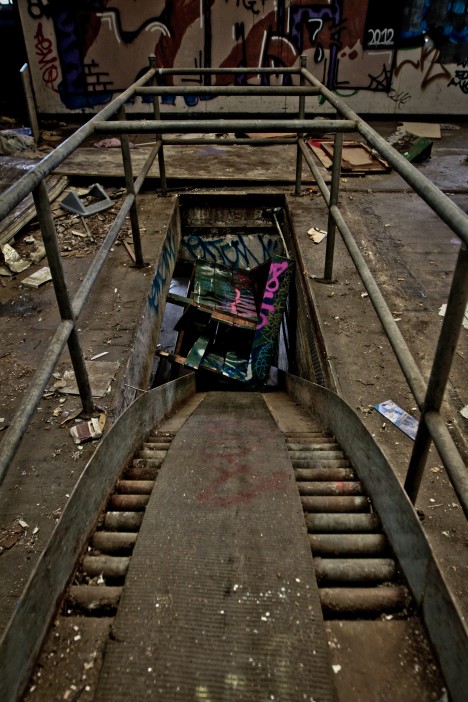 abandoned supermarket skatepark 10c