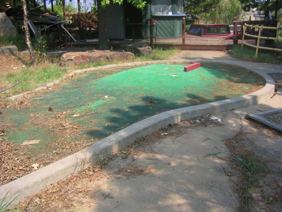 Hole In None: 12 Abandoned Miniature Golf Courses | Urbanist