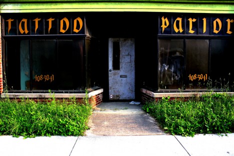 abandoned tattoo shop 8