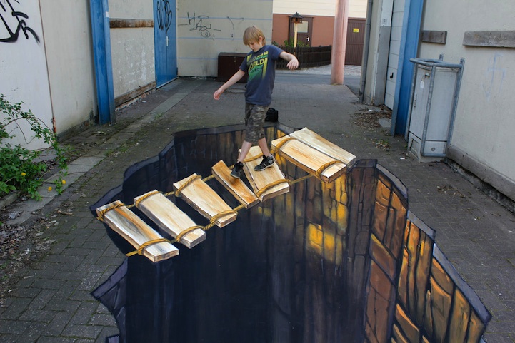 Chalk It Up To Illusion Hyperrealistic 3D Sidewalk Murals WebUrbanist   3D Sidewalk Mural 2 