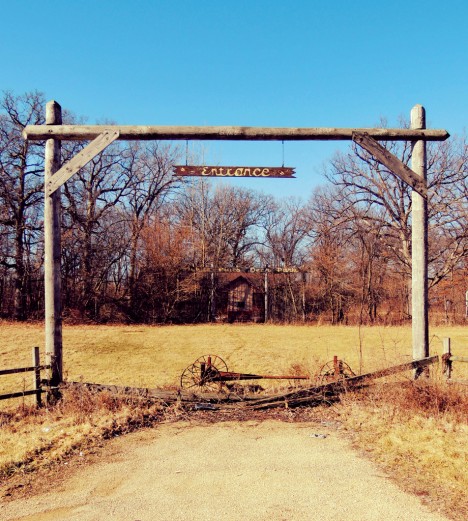 abandoned-petting-zoo-1c