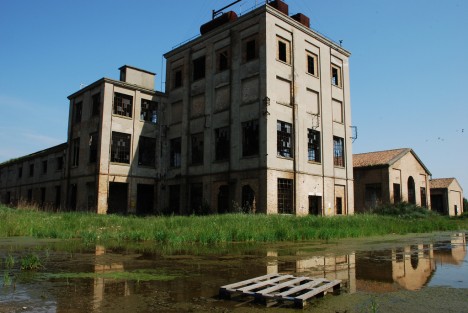 abandoned-sugar-mill-zuccherificio-2