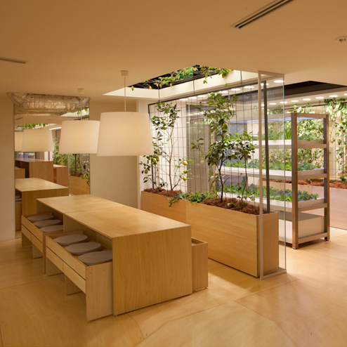 Farm-to-Desk: Vertical Urban Farm Shares Tokyo Office Space - WebUrbanist