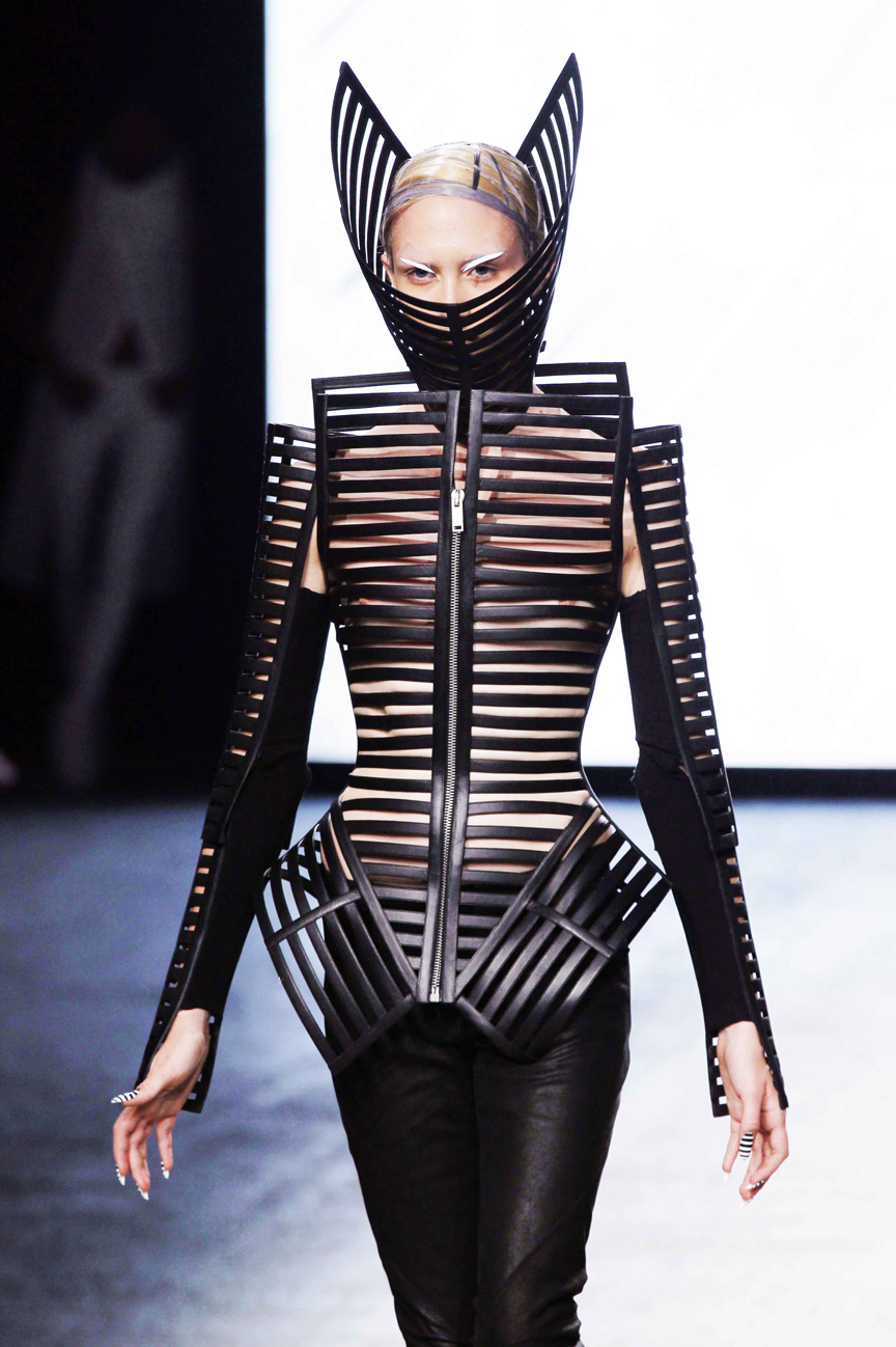 Wearable Architecture 29 Structural Silhouettes in Fashion Urbanist