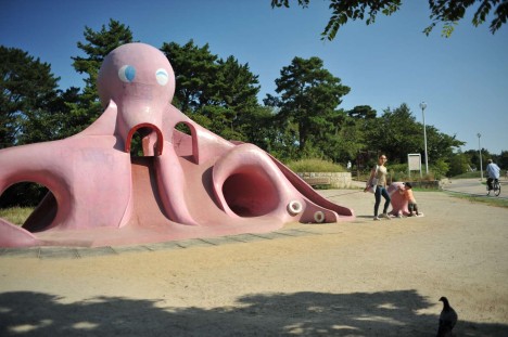 japan-octopus-slide-1