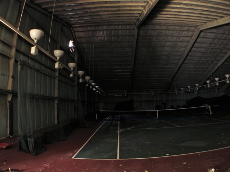 abandoned-tennis-court-11a