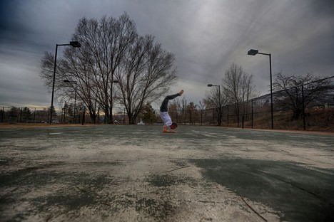 abandoned-tennis-court-7a