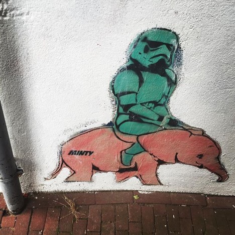 stormtrooper-graffiti-2b
