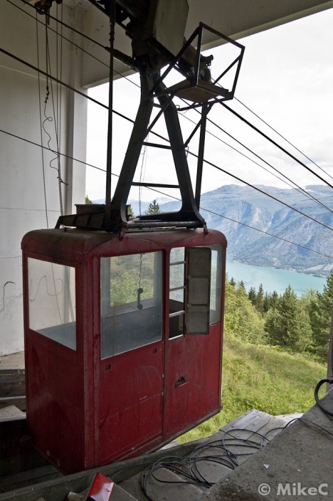 abandoned-overlook-norway-cable-car2