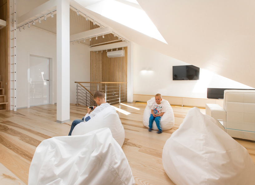 Picture of Amazing Apartment Makeovers: 15 Brilliant & Beautiful Remodels | Urbanist