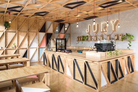 plywood jury cafe 2