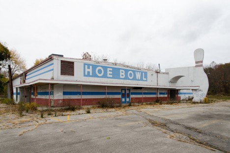 abandoned-bowling-alleys-1a