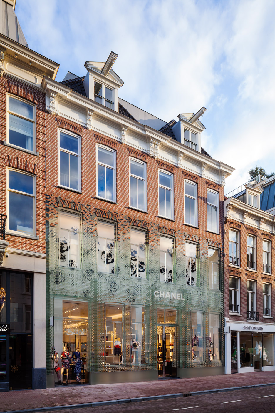 Stronger than Concrete New Glass Bricks Support Dutch Facade Urbanist