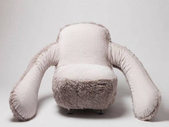 anthropomorphic free hug chair 2