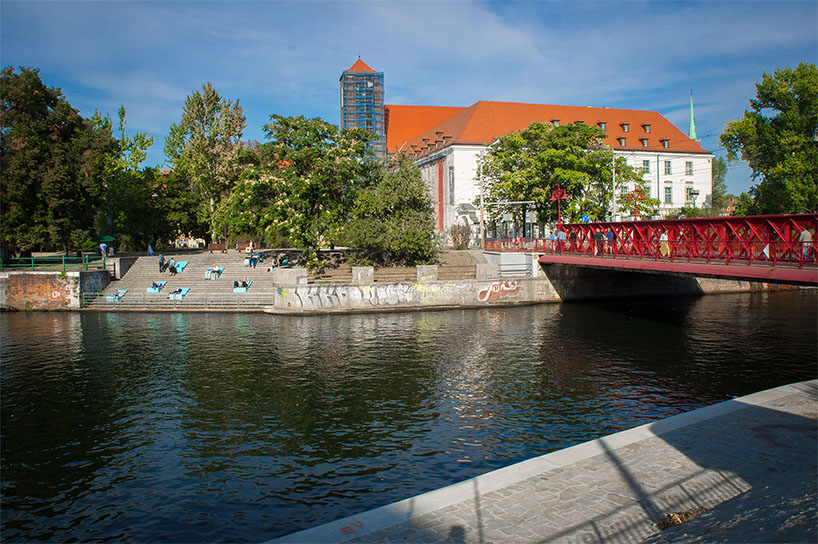 Neglected Riverside Steps Revived with Form-Fitting Sunbed Seats | Urbanist