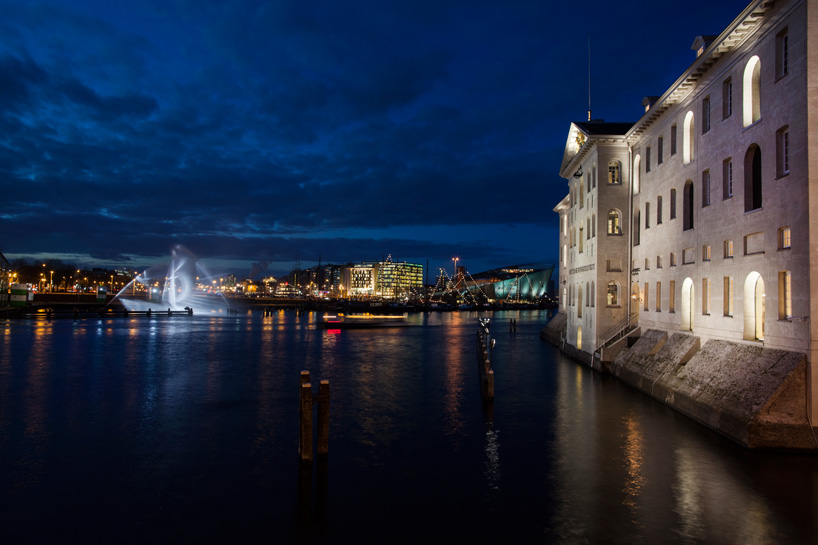 Walk on Water 13 Interactive Aquatic Art Installations Urbanist