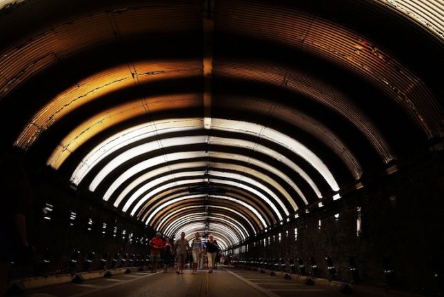 US-NYC-TUNNEL-BECOMES-INTERACTIVE-ART-EXHIBIT-FOR-A-DAY