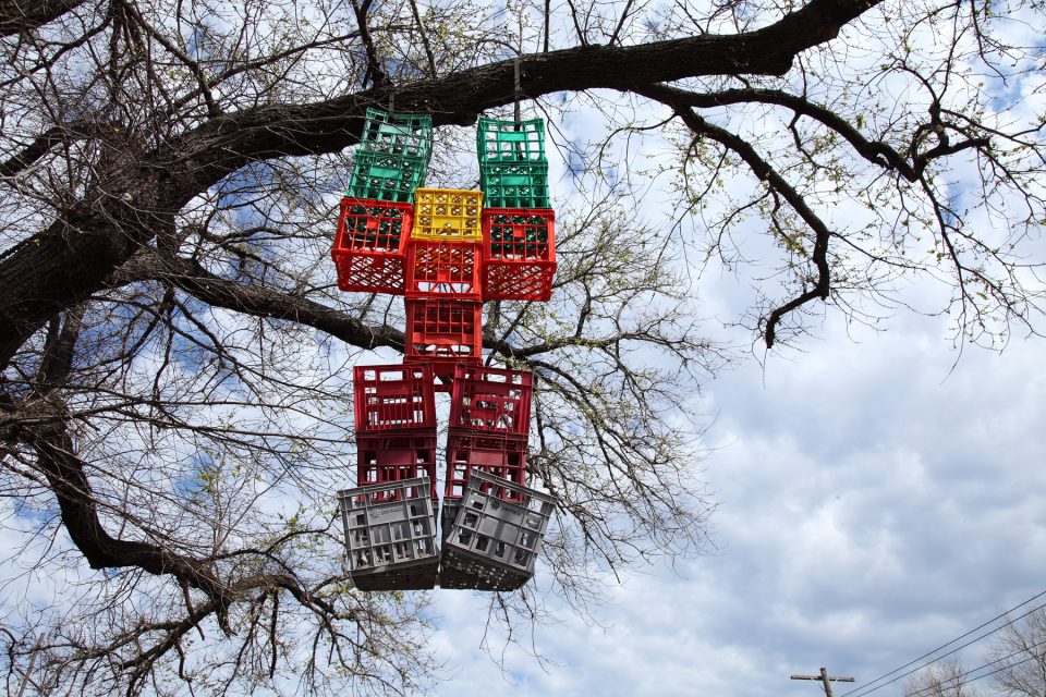 dear-dairy-12-delicious-displays-of-milk-crate-art-design-weburbanist