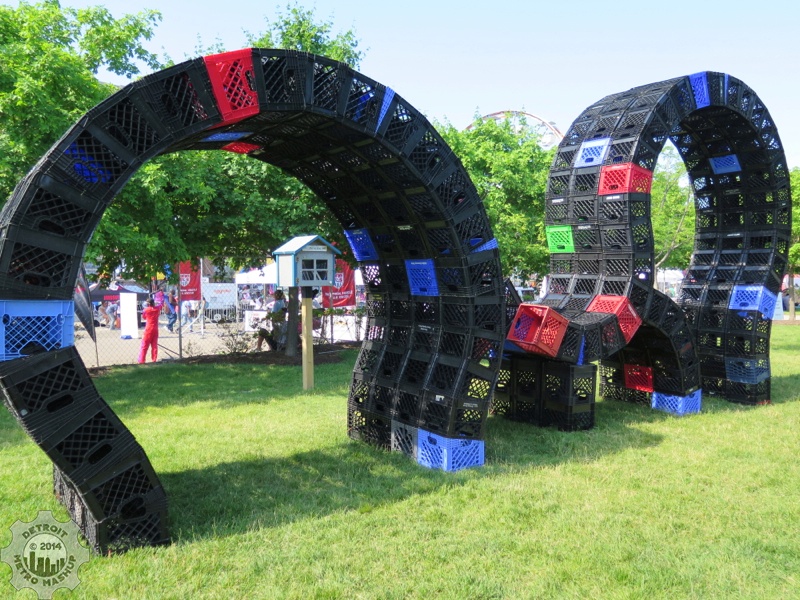 Dear Dairy: 12 Delicious Displays Of Milk Crate Art & Design | Urbanist