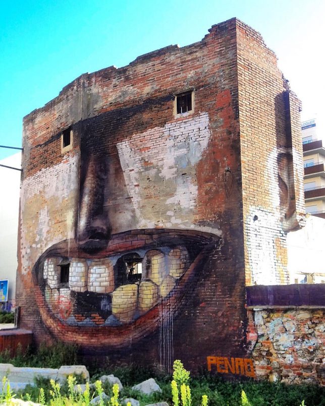 interactive-street-art-toothless-2