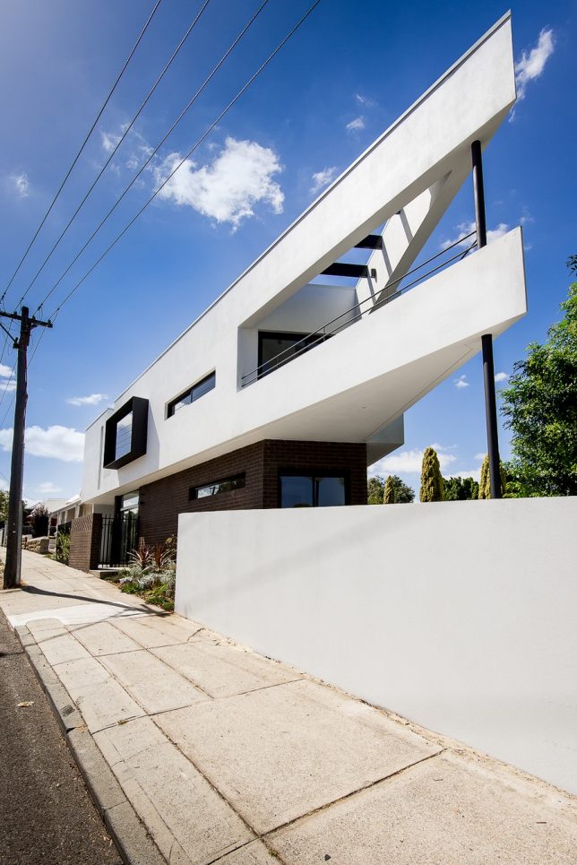 odd-shaped-houses-mount-lawley-3