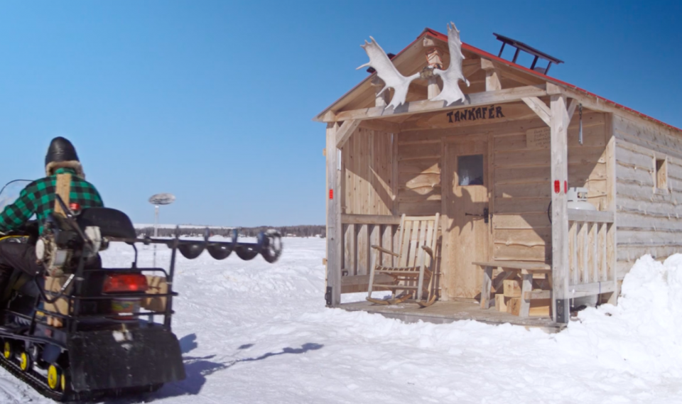 Angling for Warmth in Winter: 21 Ice Fishing Hut Designs ...