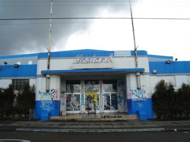 abandoned-ice-skating-1a