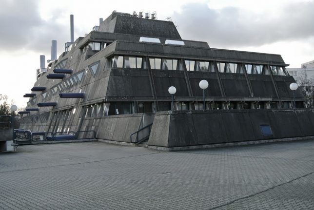 evil-buildings-battleship-3
