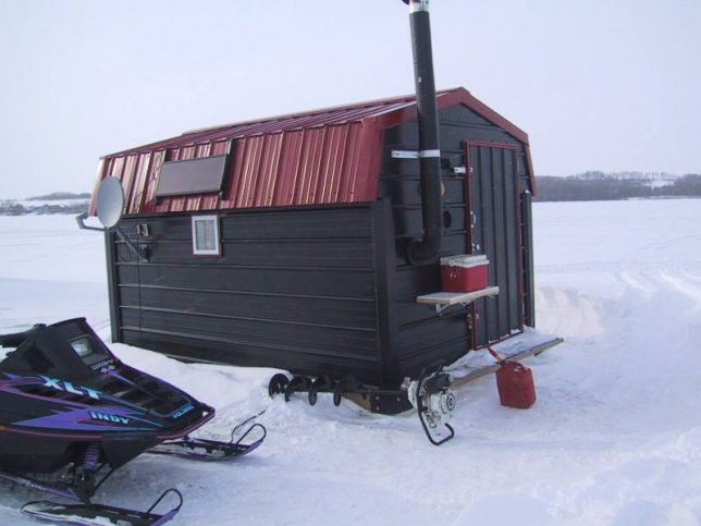 ice-fishing-hut-shed-1