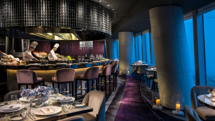 High-Elevation Dining: 12 Sky-Scraping Restaurants Around the World ...