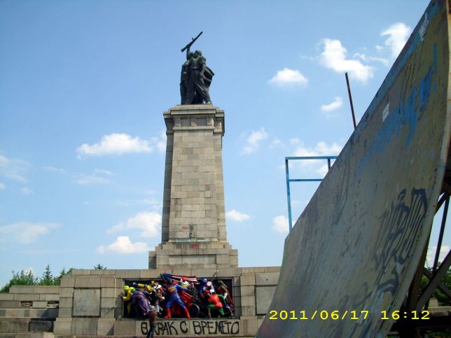 soviet-army-monument-1d