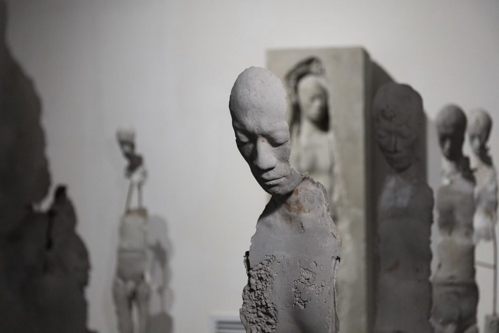 21st Century Figurative Sculpture 33 Modern Renderings Of The Human