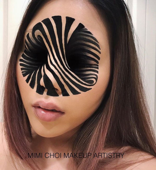 Trippy Transformations: Makeup Artist Creates Unreal 3D Illusions 