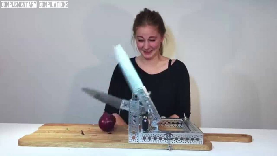Robot Fails: 12 Times Supposedly Intelligent Machines Screwed Up | Urbanist