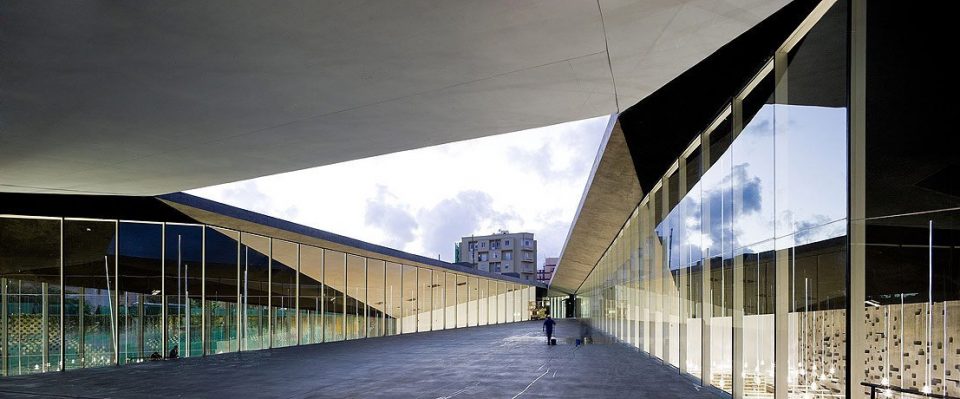 Starchitect Spotlight: 10 Iconic Architectural Projects by Herzog & de ...