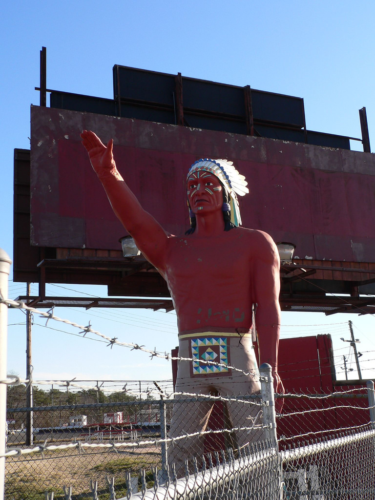 Advertising Giants America’s Amazing Muffler Men Urbanist